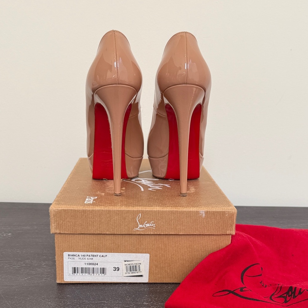Christian Louboutin size 39 size 9 Bianca 140 Nude Patent Leather Heels